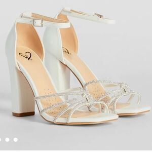 Windsor Sparkle Scene Rhinestone Strappy Faux Leather Block Heels White Size 8